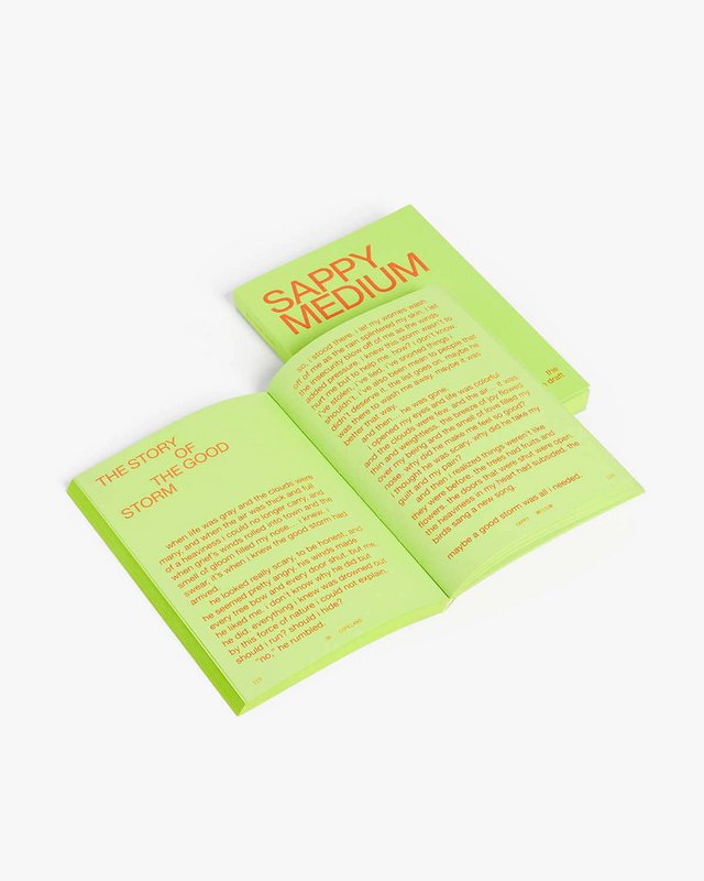 Sappy Medium Book door JB Copeland | Korte geschriften over het leven