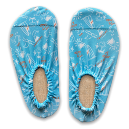 Blue water-themed children's slippers with non-slip soles, beach design, lightweight summer footwear.