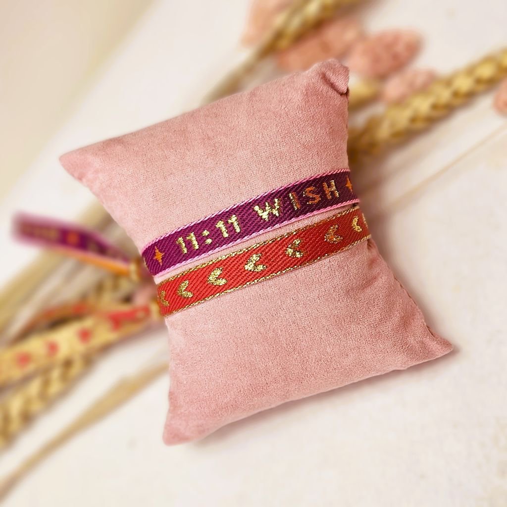 Ribbon bracelet hearts red