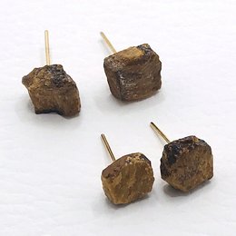 Raw tiger eye gemstone cubes, small stud earrings with natural stone texture and irregular shape.