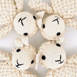 Cordero Luna-Leena Dolly cuddle off white - algodón orgánico - 0+ - hecho a mano en Nepal