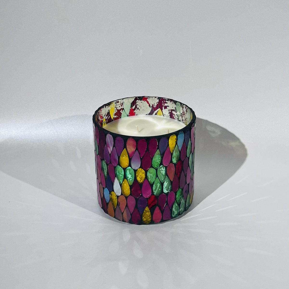 Bunte Wonderlight-Kerzen / Kerzenhalter