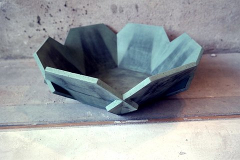 Jack, Betonschale in Grün