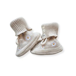  Cream knit booties with daisy pattern, ribbed cuff, drawstring closure, soft baby footwear.