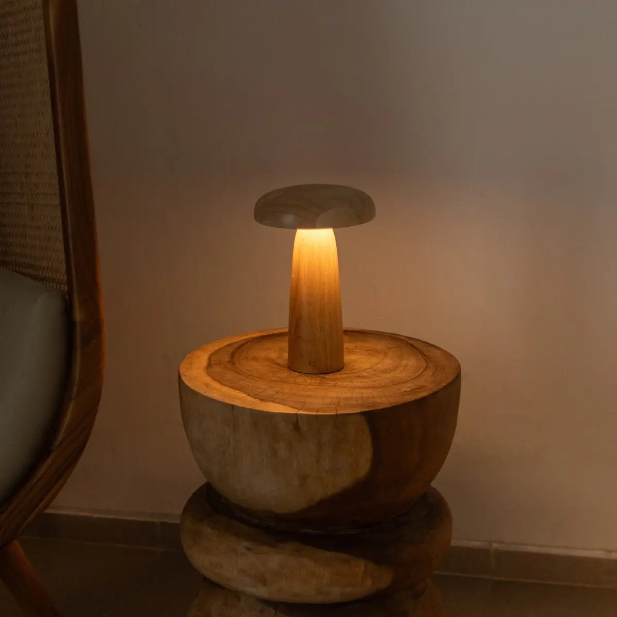 Lampe de table rechargeable en bois marron clair Lennart