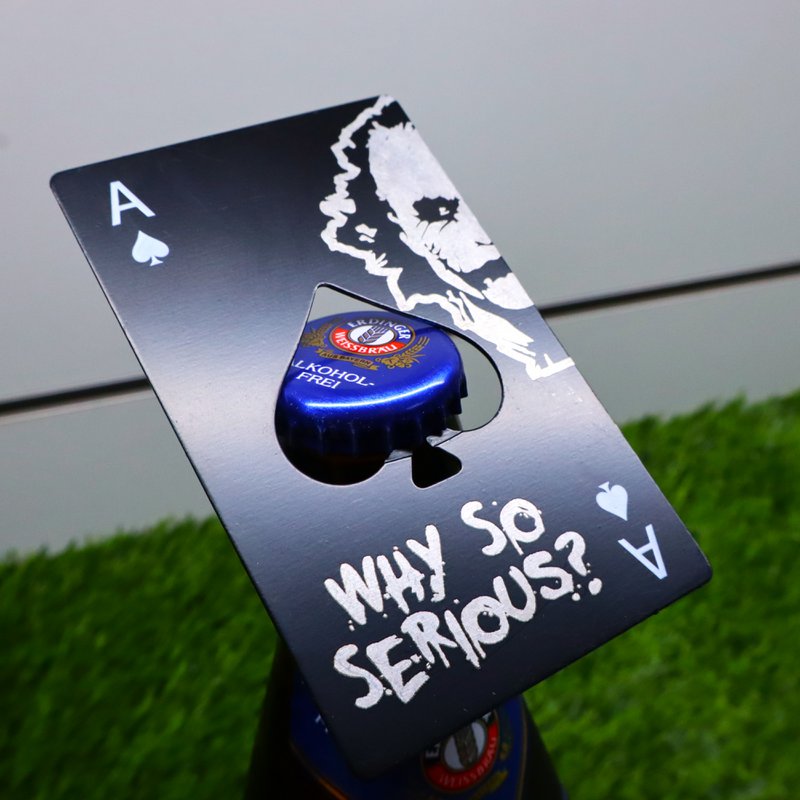 Abridor de botellas de joker de acero inoxidable negro, ¿por qué tan serio?