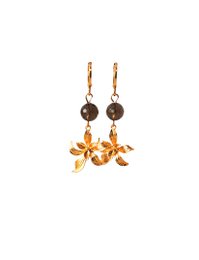 Oorbellen met rookkwarts en hanger bloem 24K goldplated
