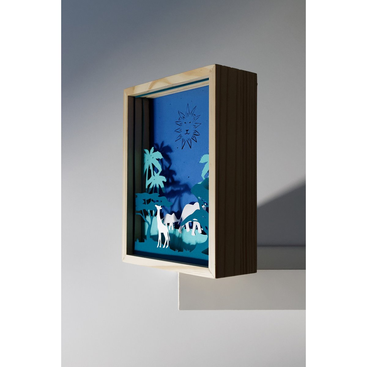 lion light frame