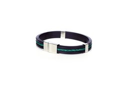 Green bracelet with metal clasp, adjustable size M-L, suitable for casual or formal wear.