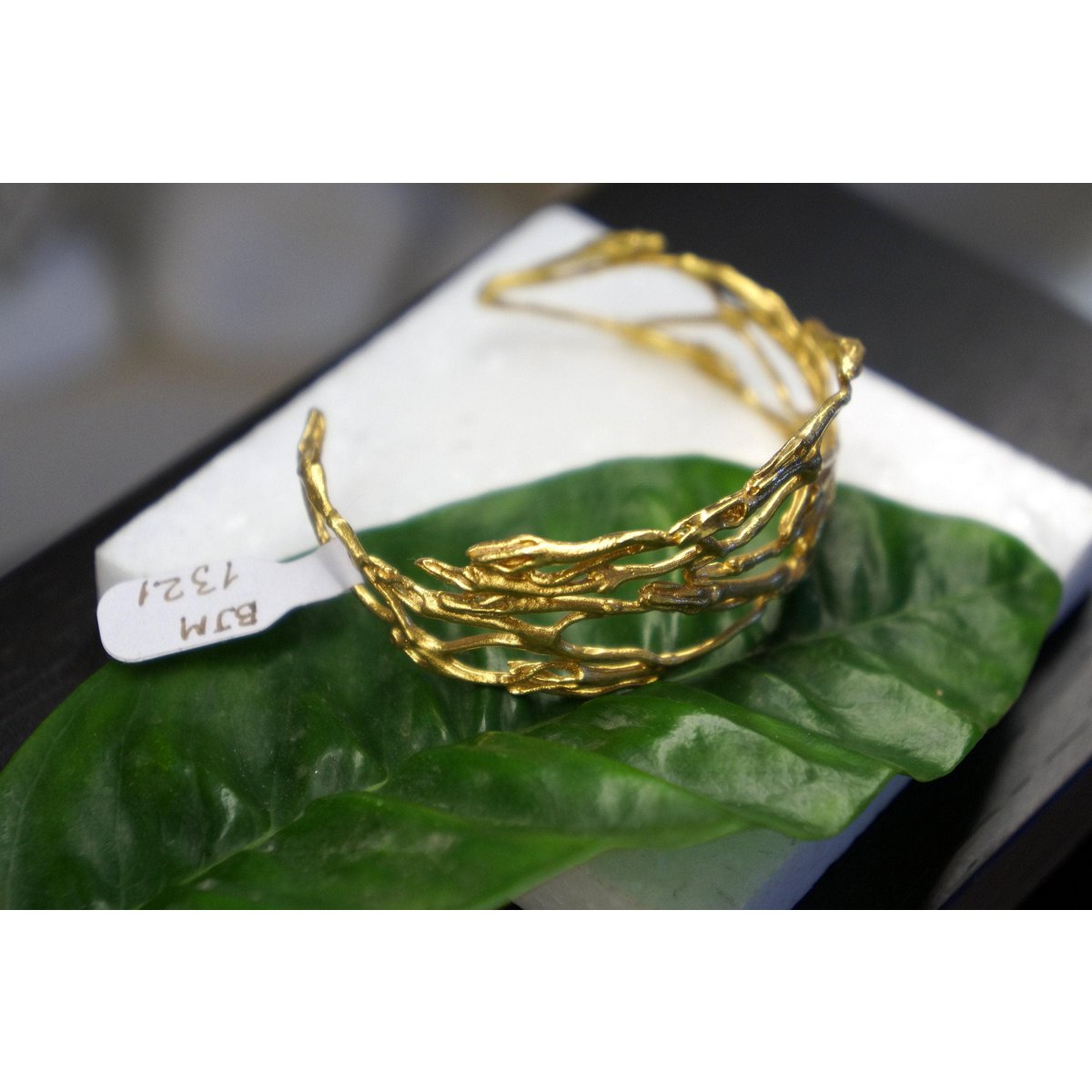 Goldzweig-Armband, vergoldeter Sterlingsilberschmuck, Jasminzweig-Armband, handgemachtes Geschenk für sie, Geburtstagsgeschenk für Frauen