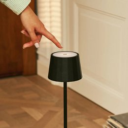 William Black genopladelig bordlampe