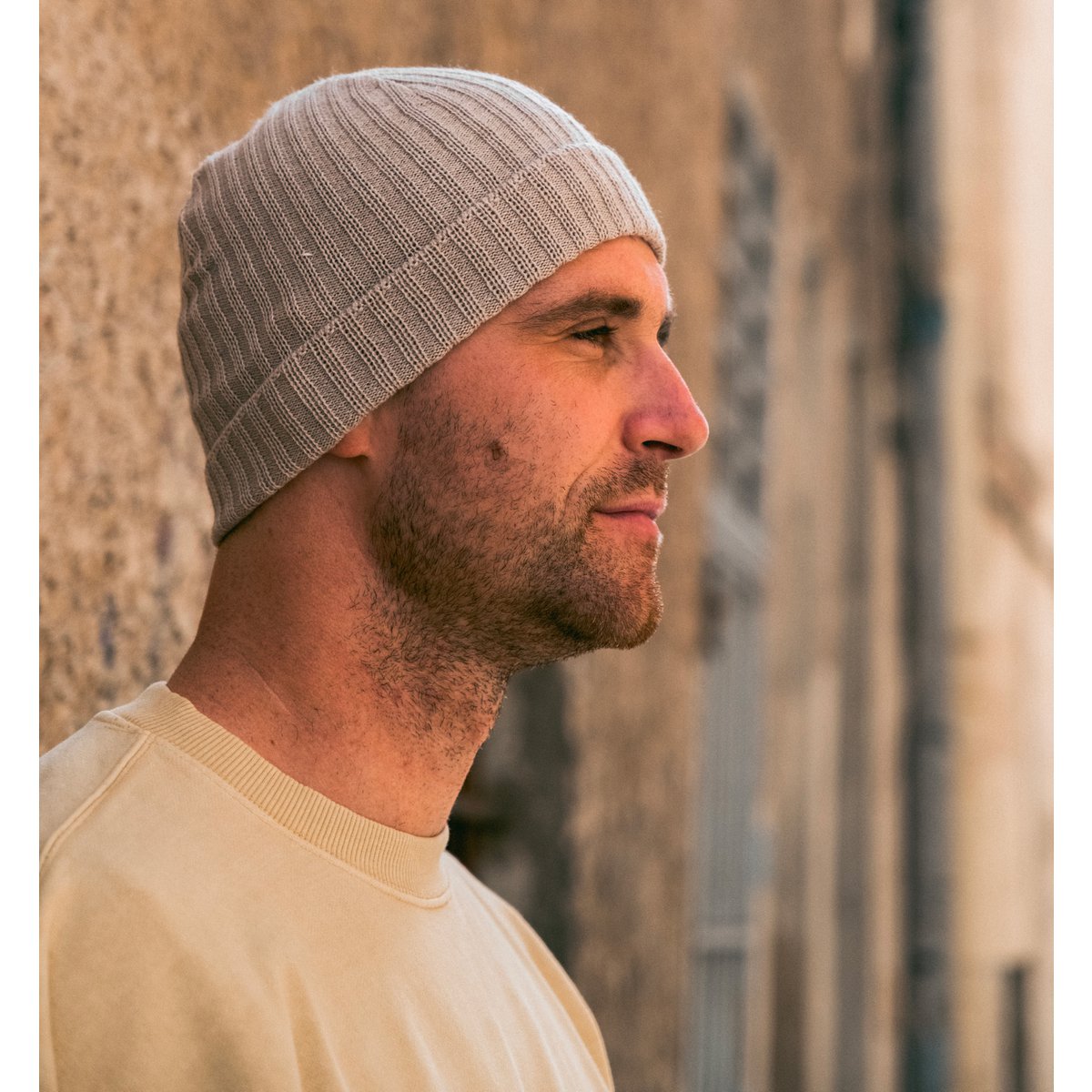 Beige wool and acrylic beanie