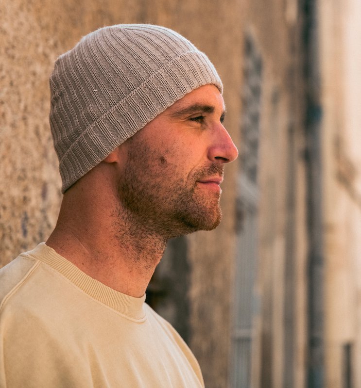 Beige wool and acrylic beanie