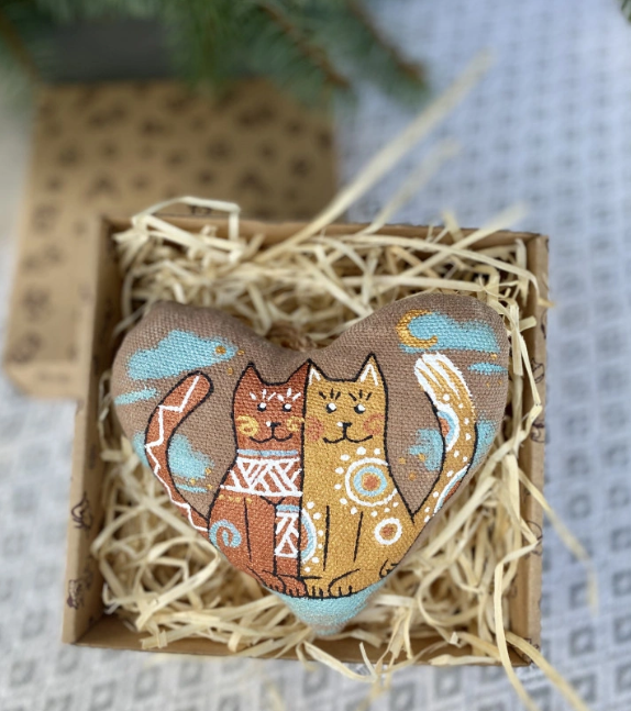 Textile ornament Vanilla and cocoa scented "Coffee heart with cats"