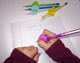 Aide à l'écriture ergonomique pour améliorer l'écriture manuscrite