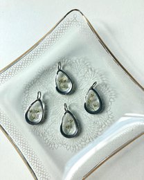 Resin/Stainless Steel Pendant gold/silver with Gypsophila (without necklace)