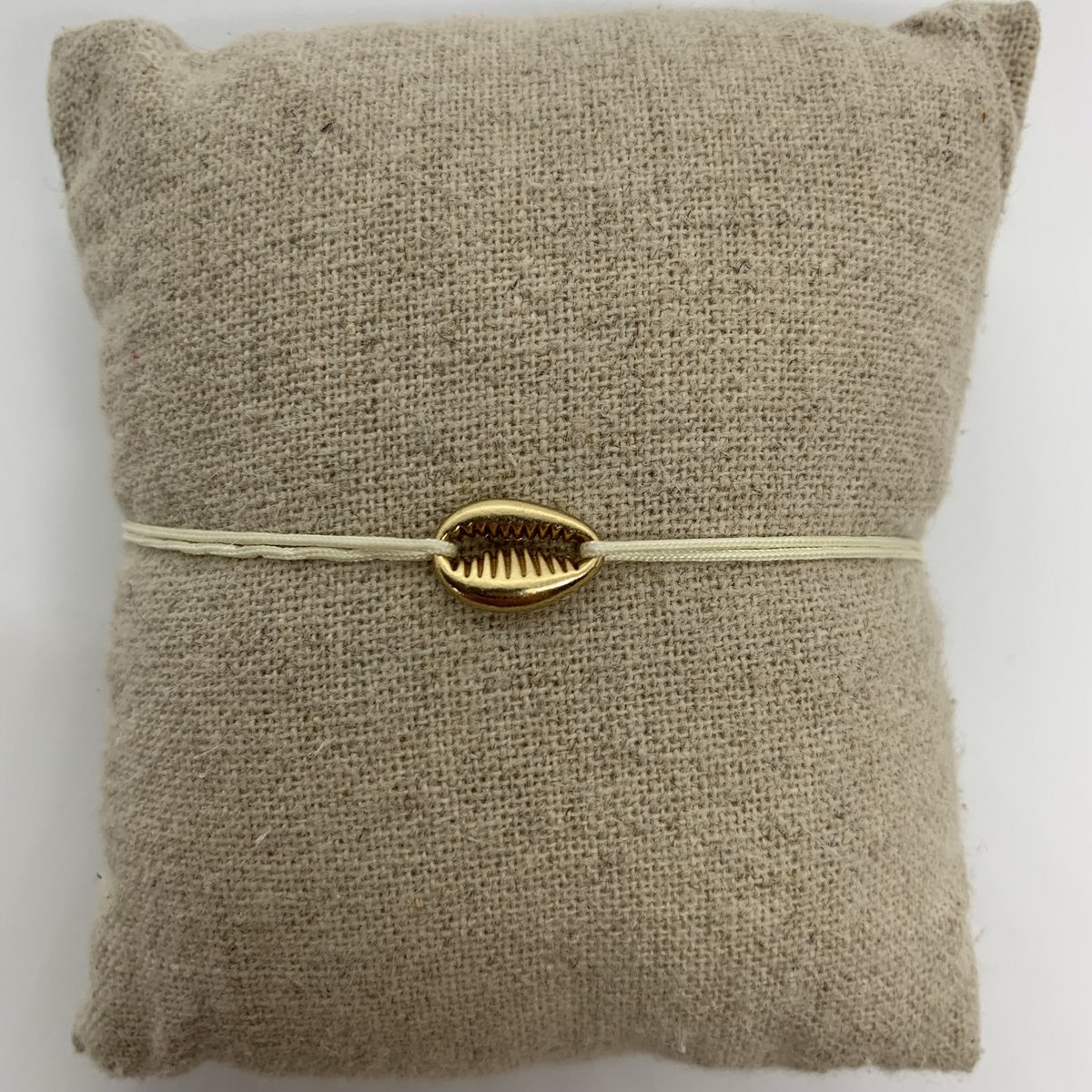 Pulsera Pequeña Concha Dorada