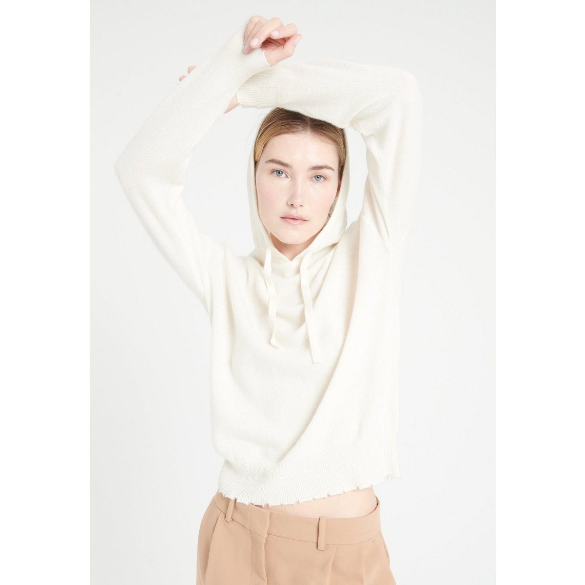 MIA 16 Cashmere hoodie with ecru white chiselled finishes