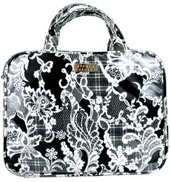 Una piccola borsa grande in pizzo