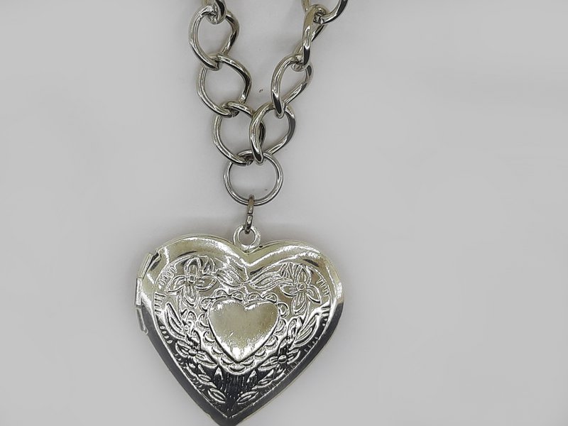 %23112 Collar vintage de perlas con medallón y piedra preciosa labradorita