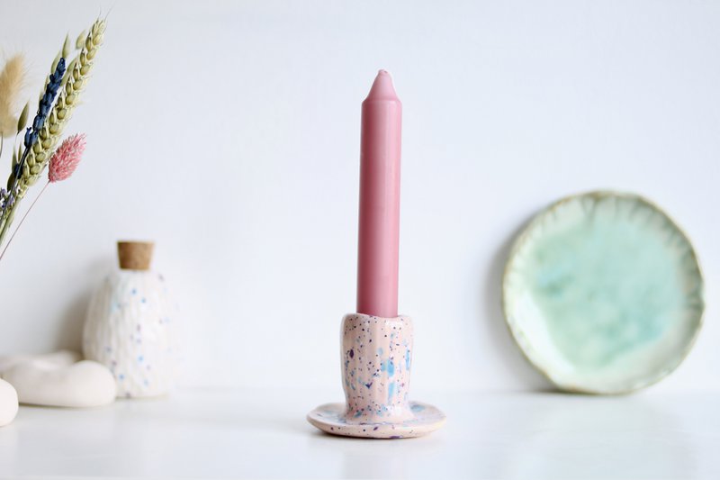 Gesprenkelter rosa Kerzenständer + Kerze