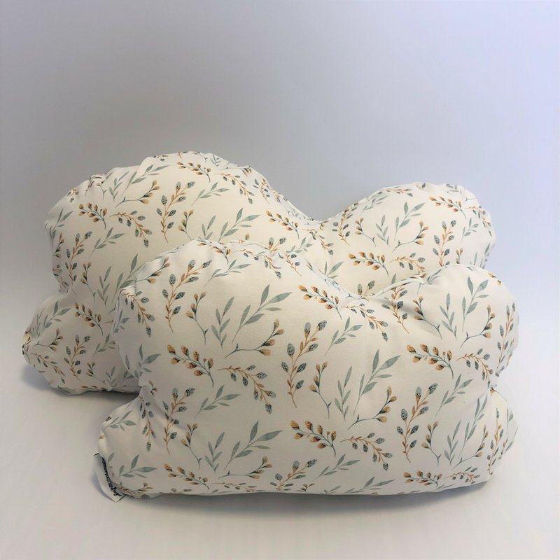 Cloud pillow / stone pine cloud