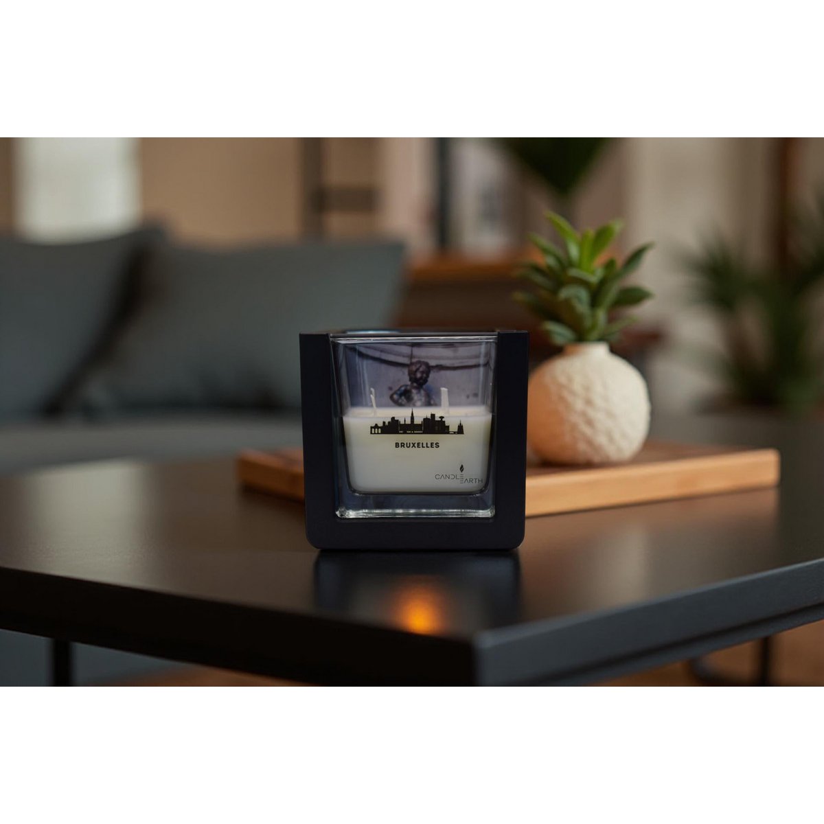 Bougie surprise parfumée - Cities - Bruxelles - 235 gr à la cire végan