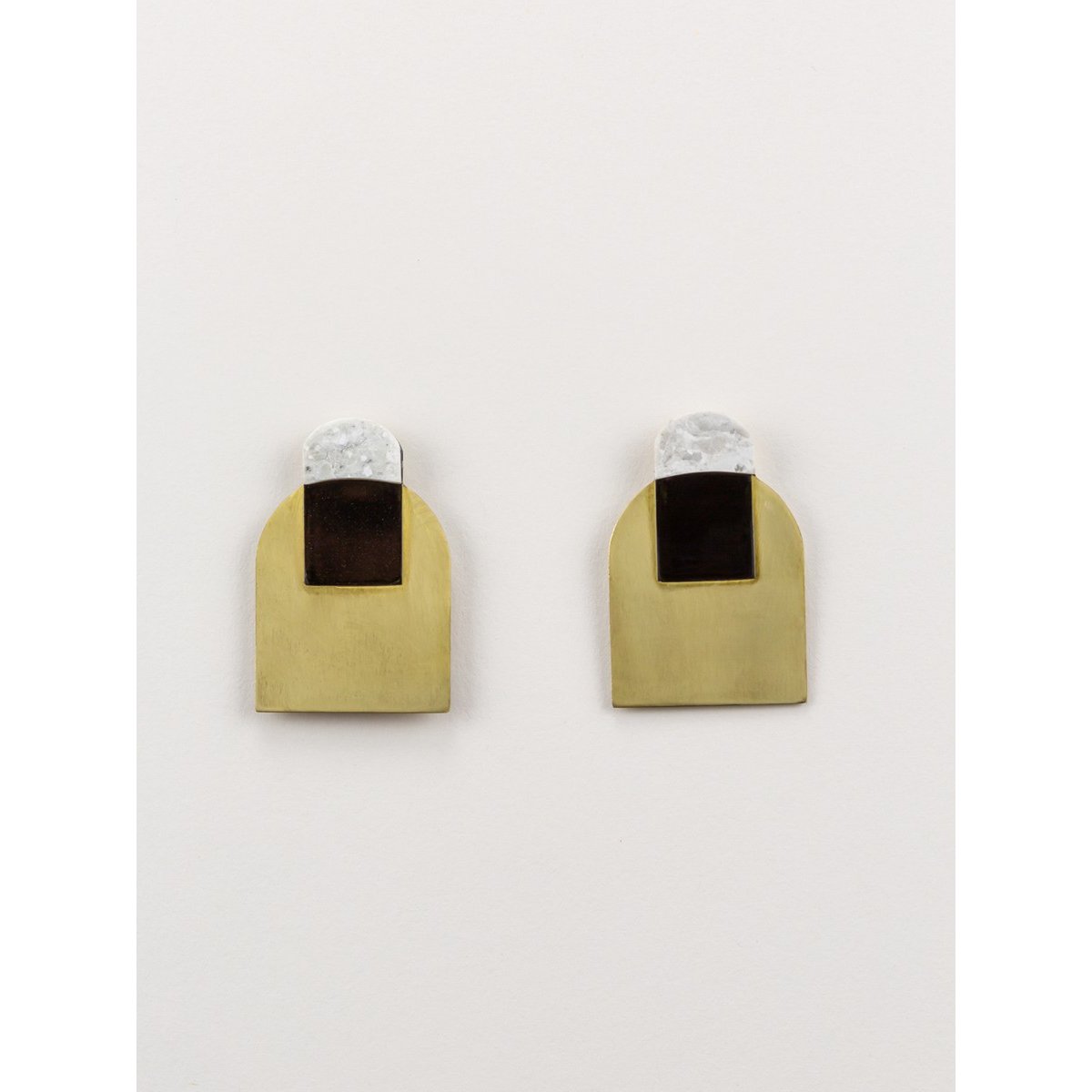 Pendientes Arche de piedra y latón