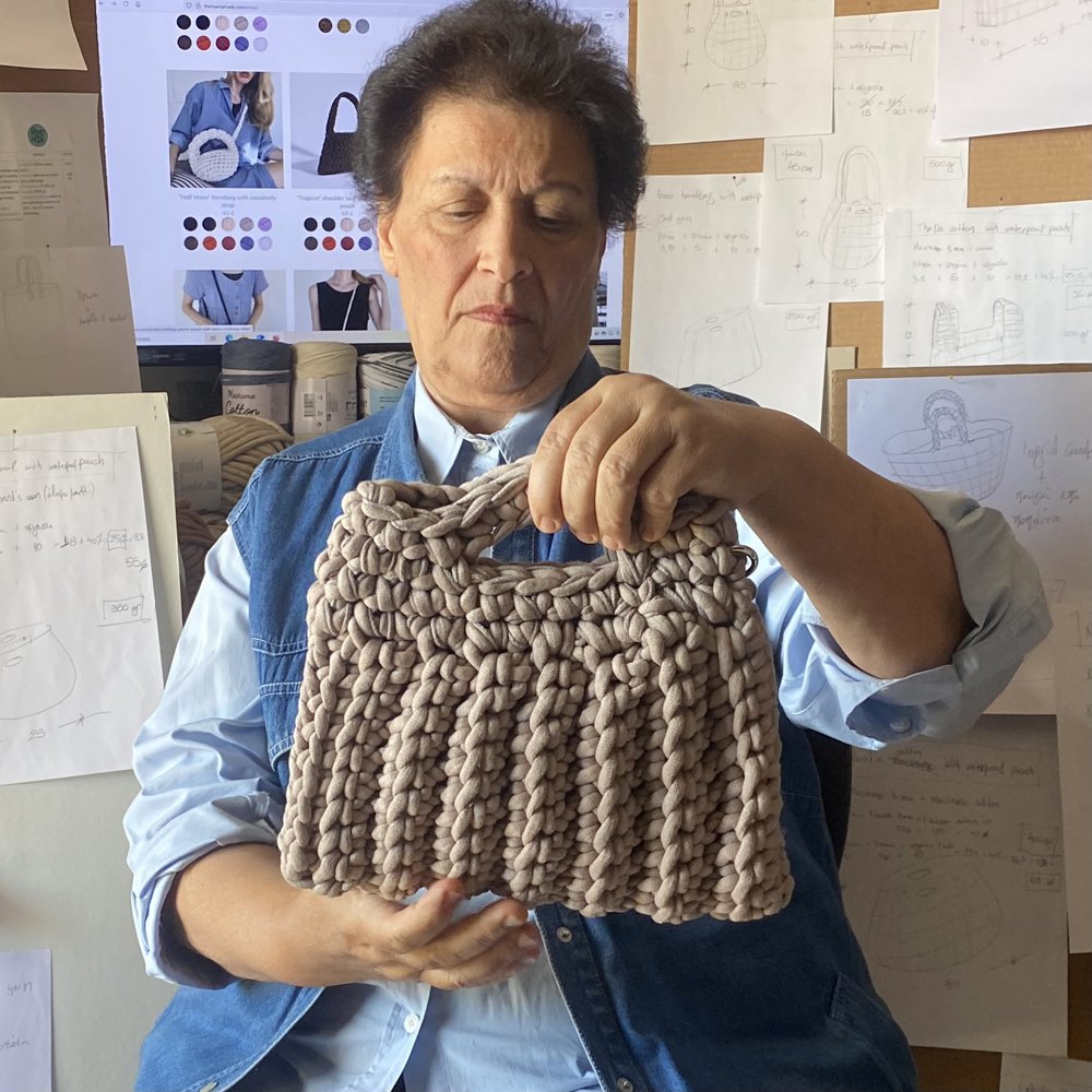 Sac à main en crochet « Ionio » avec pochette imperméable beige