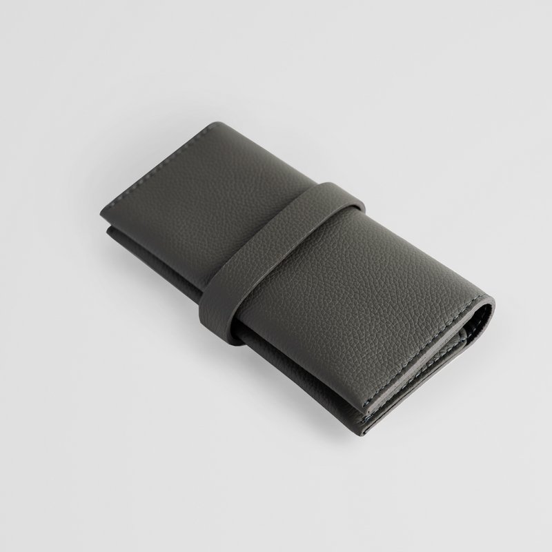 Minimalist Grey Leather Watch Roll Case. Leather Case for Watches