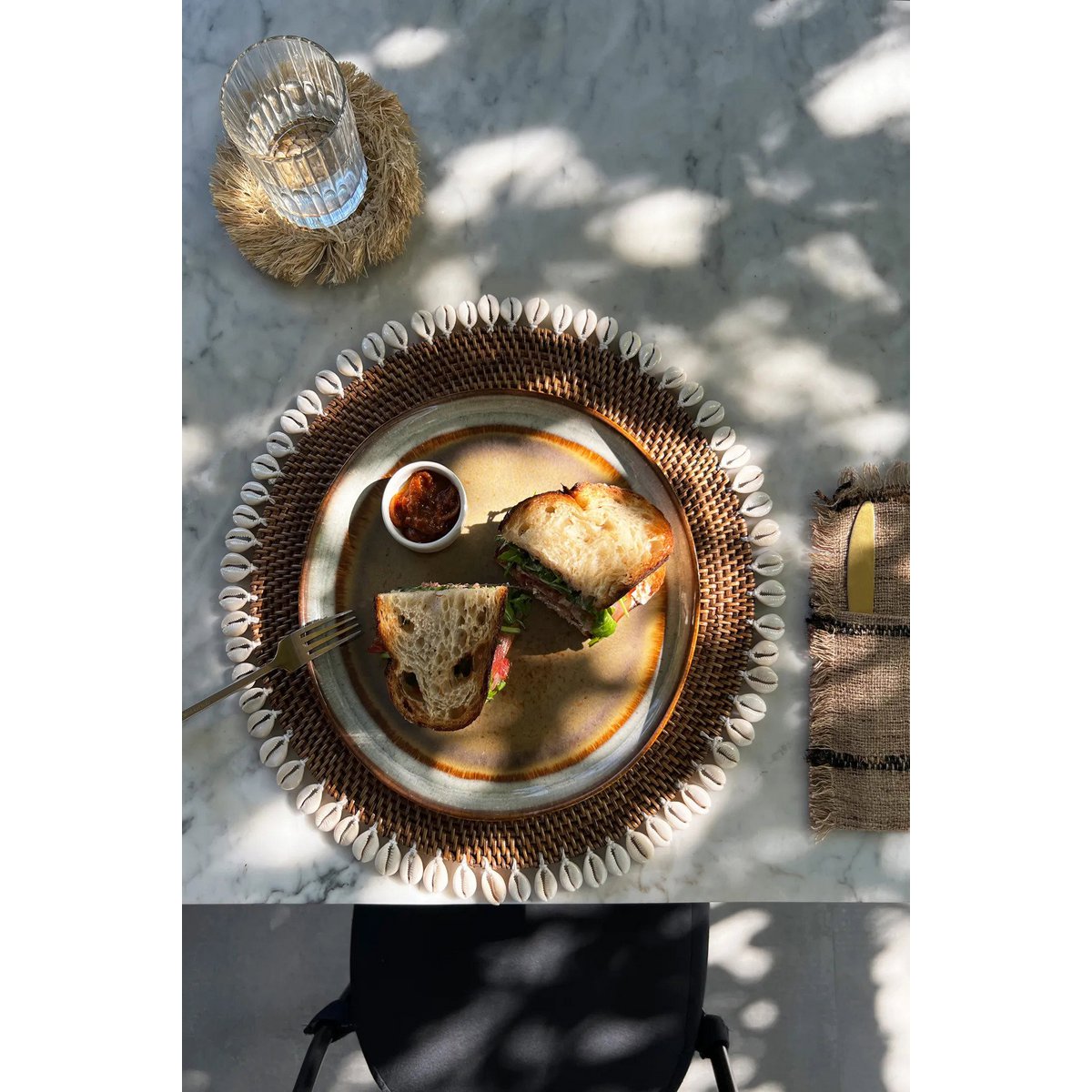 The Colonial Shell Placemat - Natural Brown