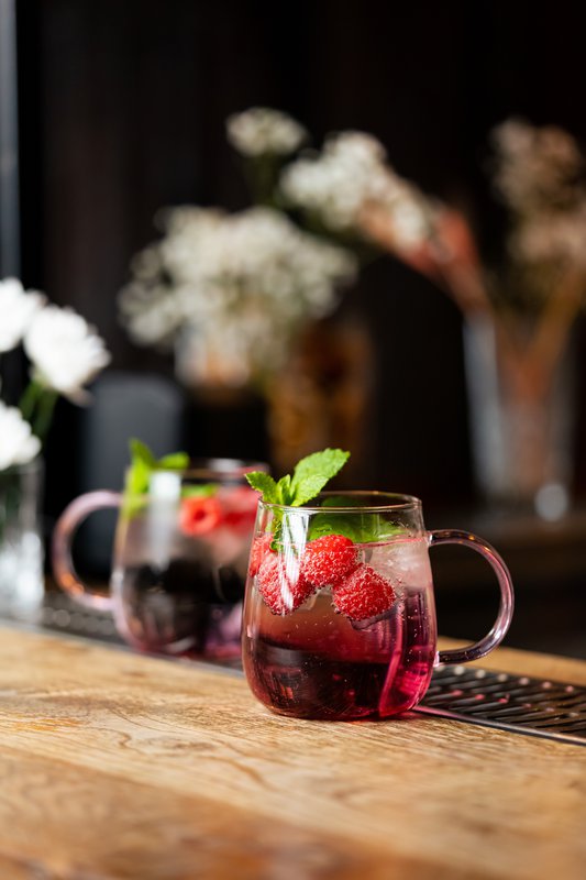 SÆT med 2 glas med lyserødt håndtag 400ml BOLLA 1166
