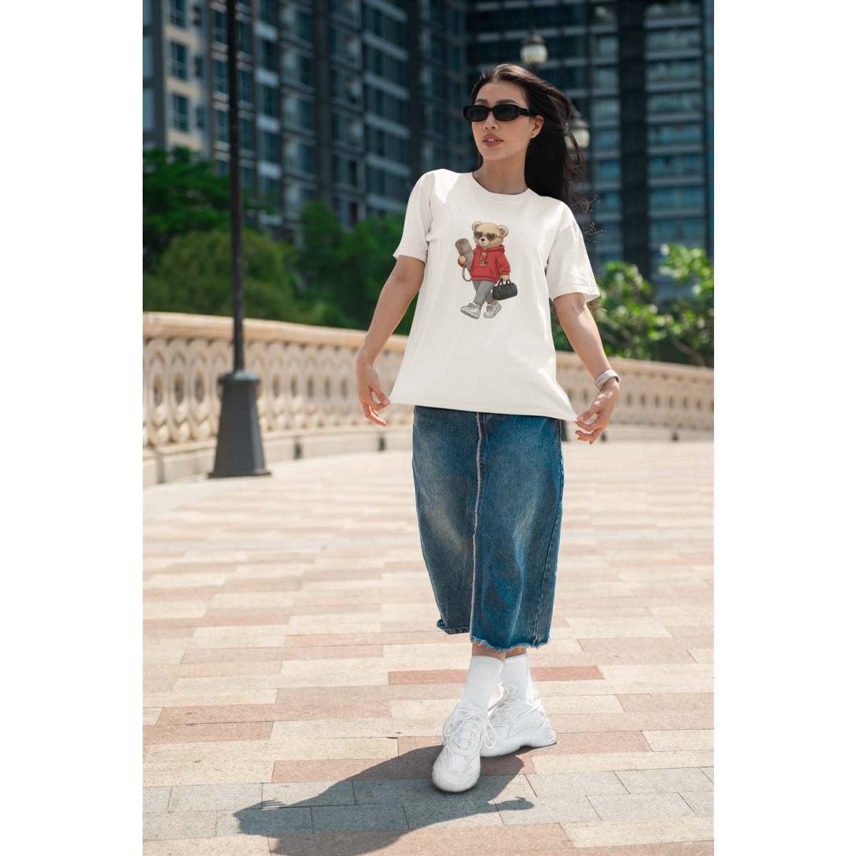 Oversized T-Shirt Yoga Girl Bear