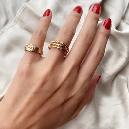 Justerbar ring i lag af bambus