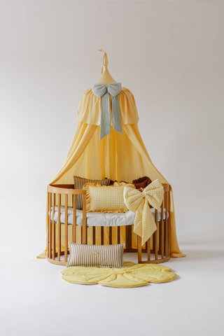 Nursery canopy with ruffle "butter yellow"