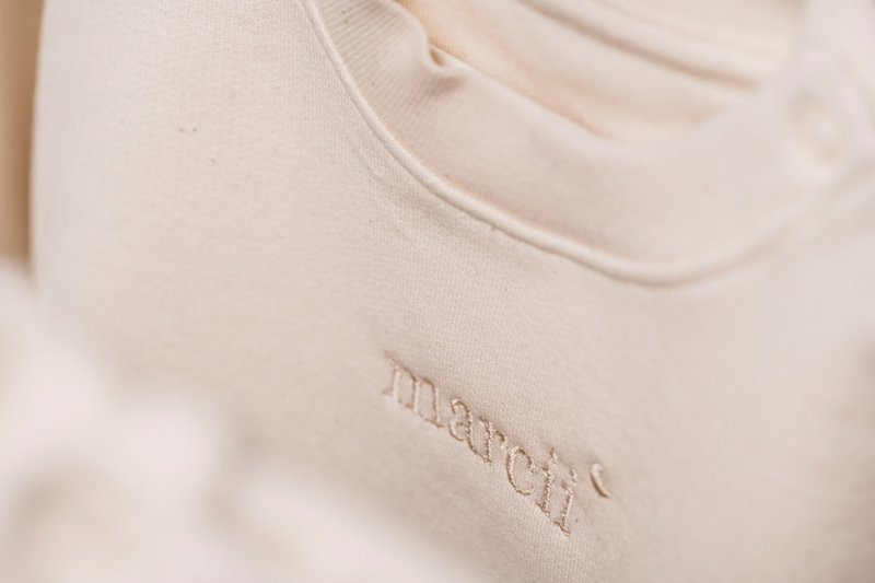 BLUZA Z KAPTUREM "PureNature" - Haftowana Beżowa