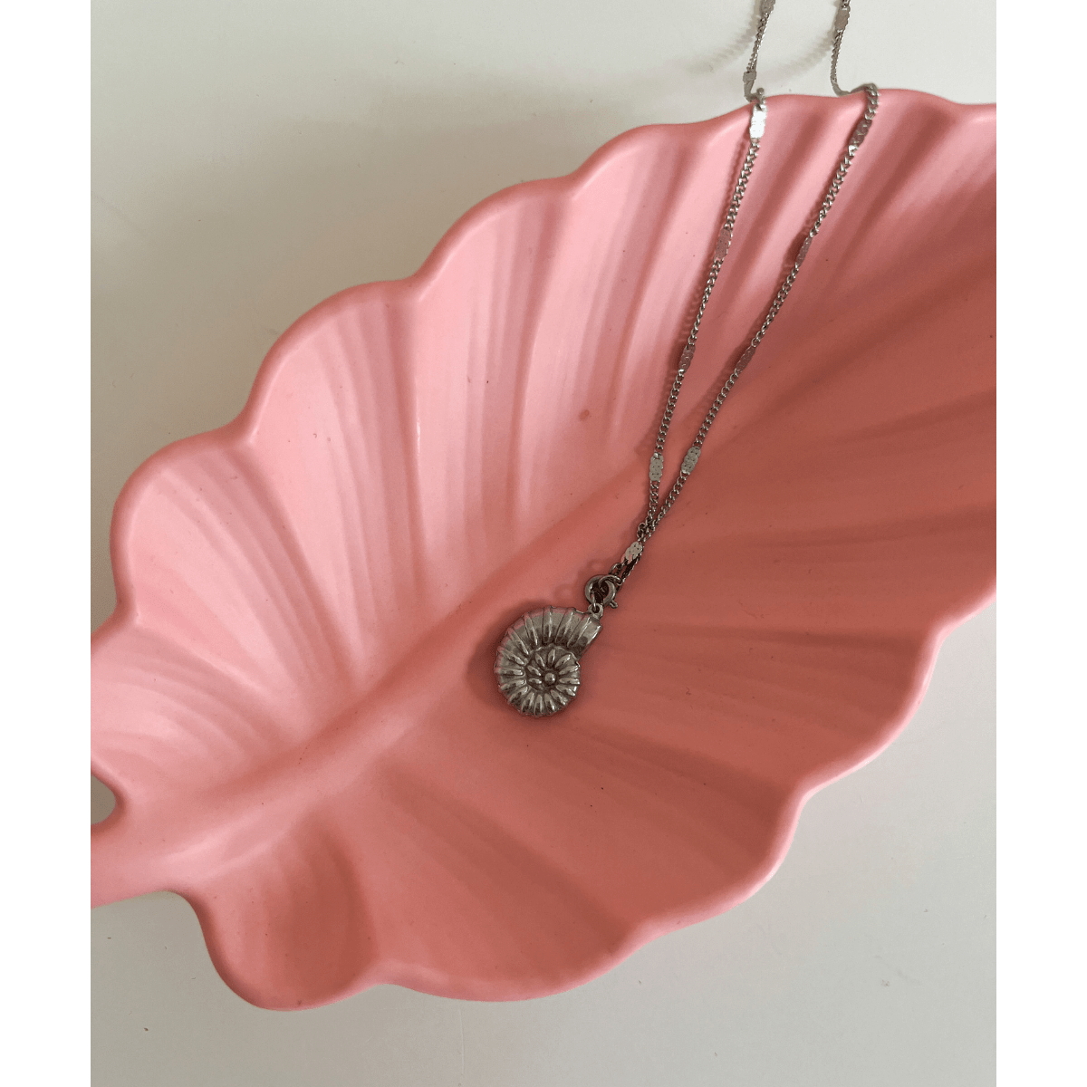 Leaf Dish Pink