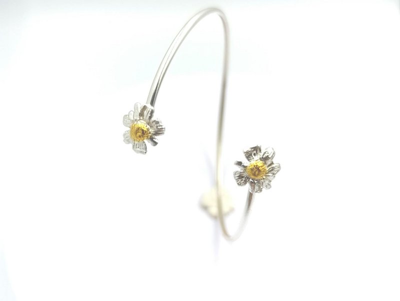 Real Chamomile Flower Bracelet: Sterling Silver Adjustable Cuff