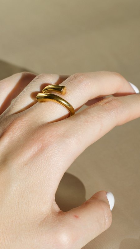 Fable - Ausgefallener Nagel-Statement-Ring