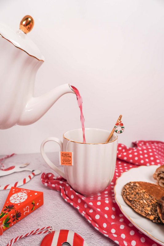 Teiera Royal Rose con bordo dorato 800 ml Isabelle Rose