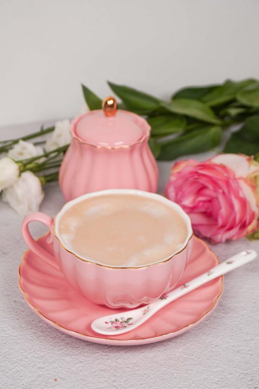 Royal Rose tazza con piattino rosa con bordo dorato 200 ml Isabelle Rose
