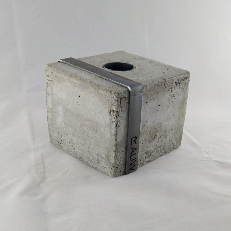 Raw Concrete Design Tischleuchte Industriezement/Stahl