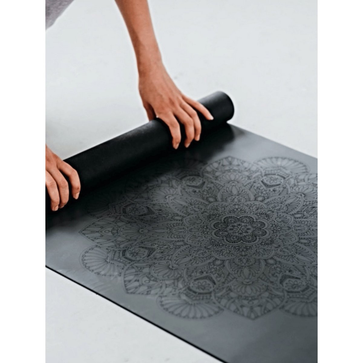 DIYogi™ GRAUE YOGAMATTE – MANDALA