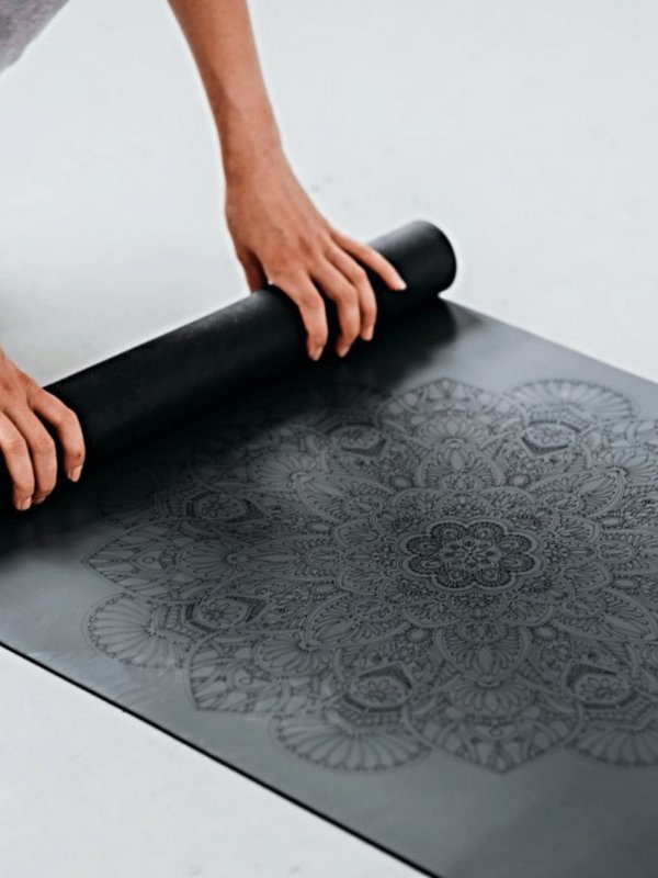 DIYogi™ GRÅ YOGAMÅTTE - MANDALA