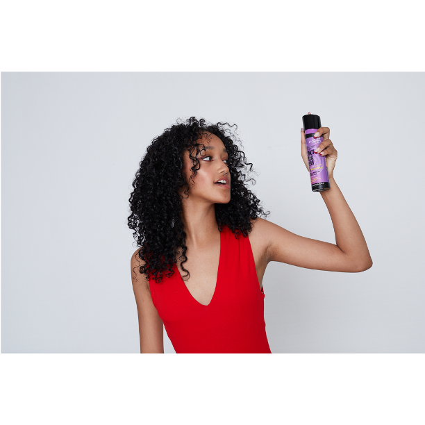 Lait coiffant à la noix de coco et à la vanille pour cheveux bouclés et cheveux très bouclés