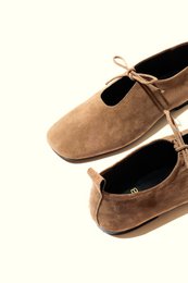 KATY LIGHT TAUPE – Flache Schuhe aus weichem Leder mit Schnürung vorne