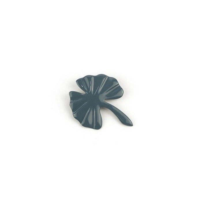 Gray-blue lacquered gingko brooch