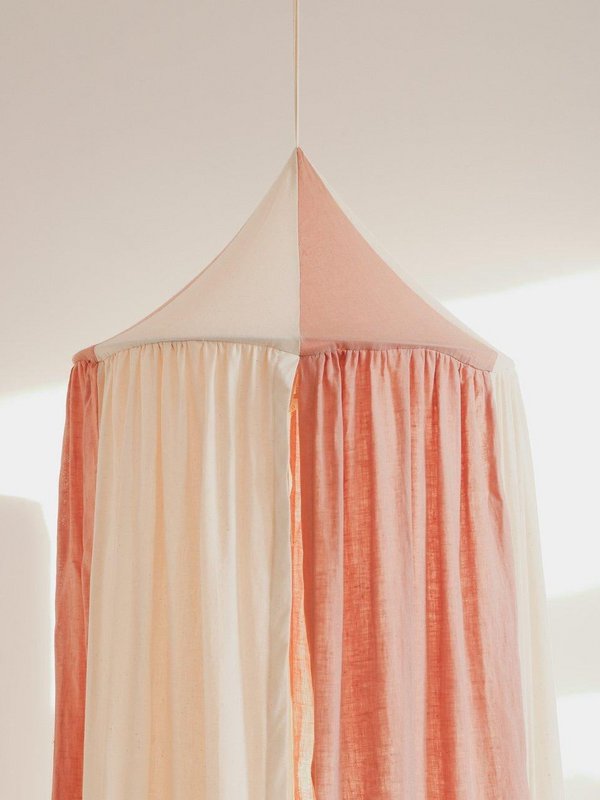 Baldachin „Pulverrosa Circus“