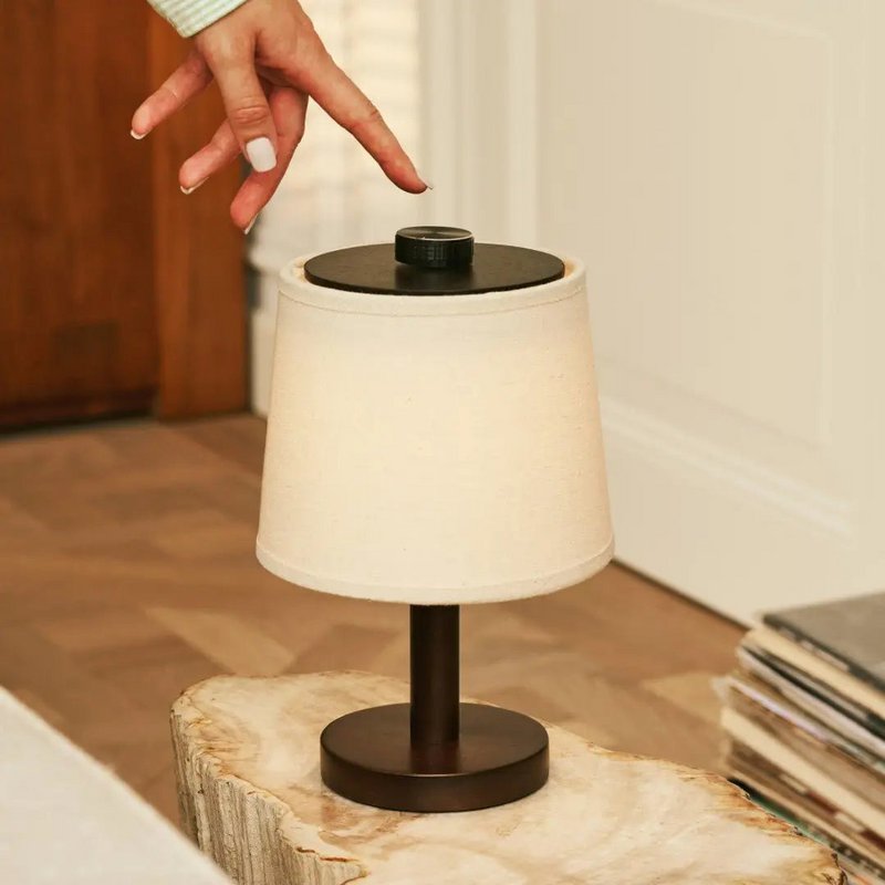 Rover dunkelbraune wiederaufladbare Holzlampe