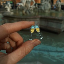 Enamel Pin "Chin Chin"